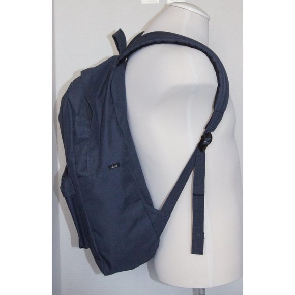 Herschel Backpack - Picture 3 of 13